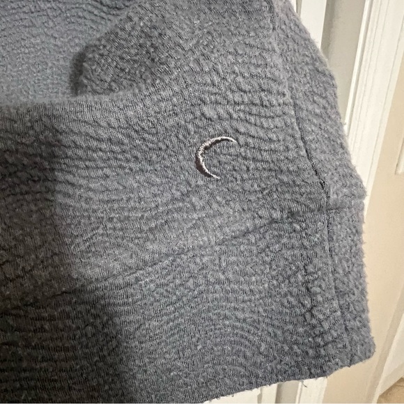 Zyia gray textured hoodie - Picture 6 of 12